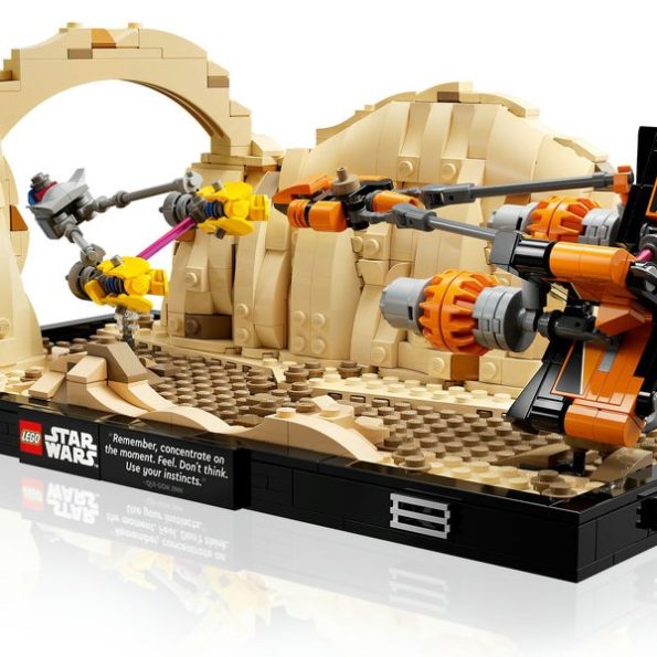 Lego- Star Wars 75380 Mos Espa Podrace Diorama